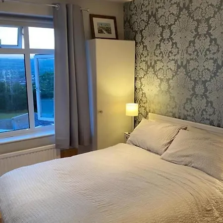 公寓 Large 2 Bedroom House With Garden In Bristol